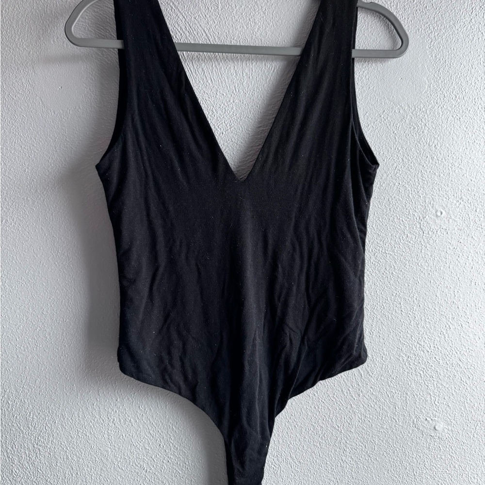 Black Sleeveless V-Neck Bodysuit